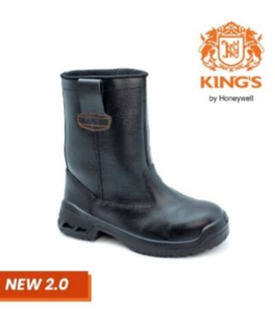 Durable safety footwear with protective toecap and slip‑resistant sole — secure fit and comfort in size S11.