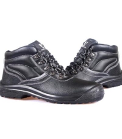 Durable safety footwear with protective toecap and slip‑resistant sole — secure fit and comfort in size range.